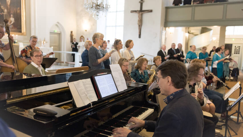 St Laurentius orkesteri Pyhän Laurin kirkossa